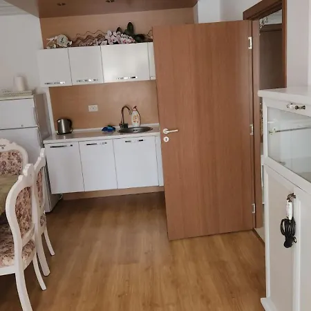 Apartment Sweet Homes *
